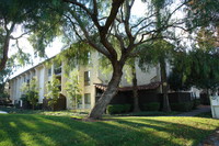 Murieta in Newark, CA - Foto de edificio - Building Photo