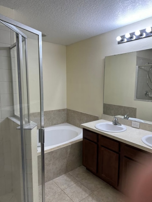 10642 Regent Square Dr in Orlando, FL - Building Photo - Building Photo