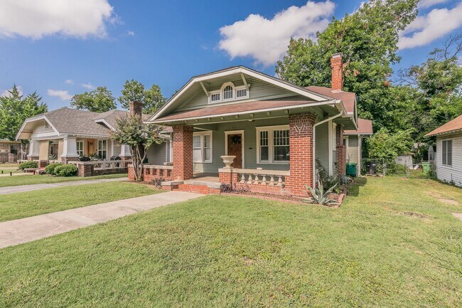 2740 S Adams St in Fort Worth, TX - Building Photo - Building Photo