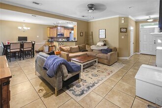 335 Robelmont Dr in College Station, TX - Building Photo - Building Photo