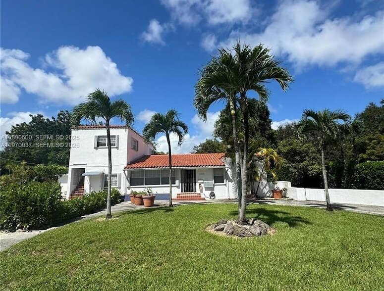 1105 NE 119th St, Unit A in Biscayne Park, FL - Foto de edificio