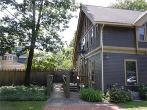 1063 East Ave in Rochester, NY - Building Photo - Building Photo