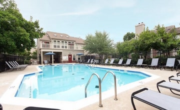 1702 Ascot Way, Unit 1702 Ascot Way in Reston, VA - Foto de edificio - Building Photo