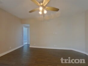 1008 Faringdon Dr in Anna, TX - Foto de edificio - Building Photo