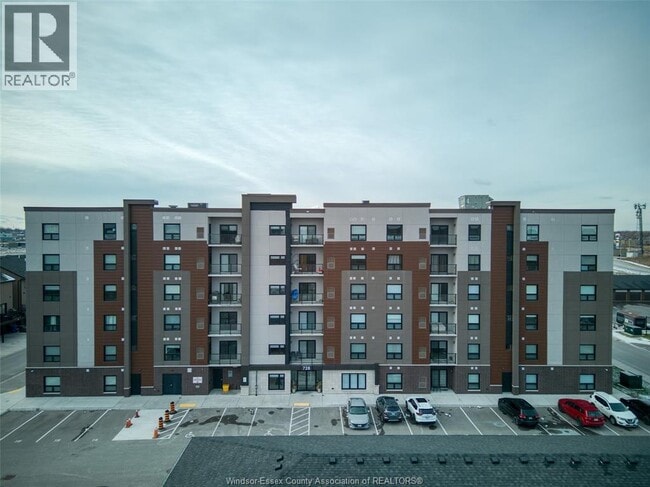 property at 728 Brownstone Dr