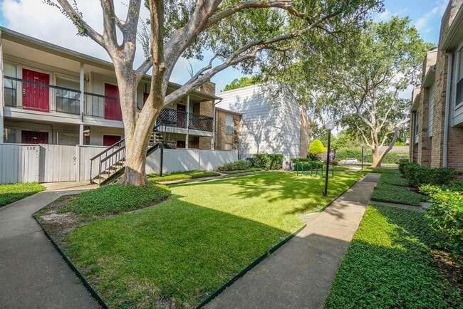 property at 2110 Wilcrest Dr