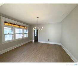 74 Garfield Ave in Bridgeport, CT - Foto de edificio - Building Photo