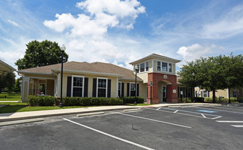 Fountainview Apartments in Tampa, FL - Building Photo - Building Photo