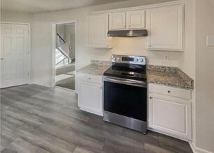 1246 Carriage Trace Cir in Stone Mountain, GA - Building Photo - Building Photo