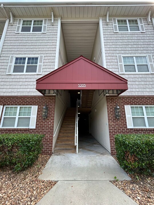 5205 Nuthall Dr in Virginia Beach, VA - Foto de edificio