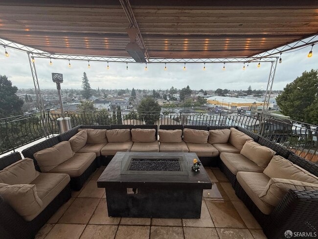 8739 Thermal St in Oakland, CA - Building Photo - Building Photo