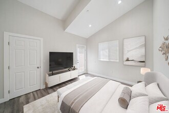 1121 Browning Blvd in Los Angeles, CA - Building Photo - Building Photo