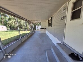 16260 SE 58th Pl in Ocklawaha, FL - Building Photo - Building Photo