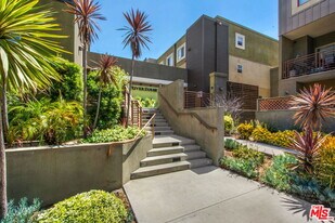 2974 Ripple Pl in Los Angeles, CA - Building Photo