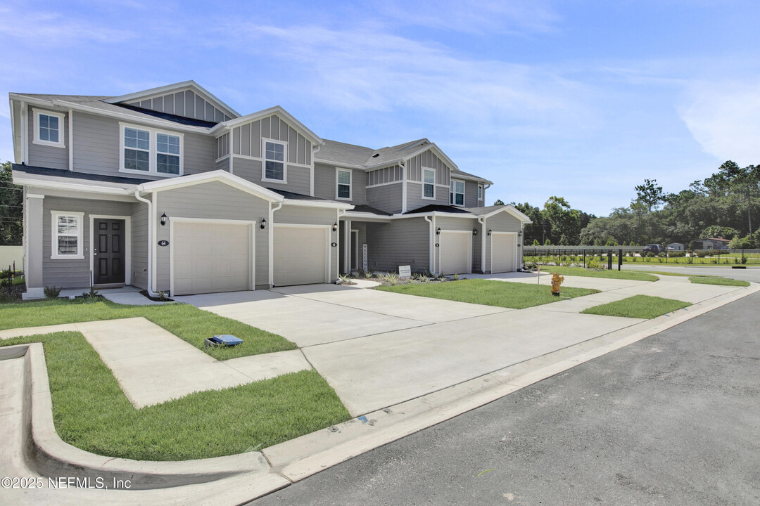 60 Beach Palm Ct in St. Augustine, FL - Foto de edificio