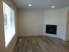 2519 S 300 E in Salt Lake City, UT - Foto de edificio - Building Photo