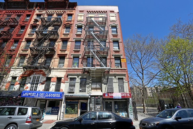 176 Rivington St in New York, NY - Building Photo - Building Photo