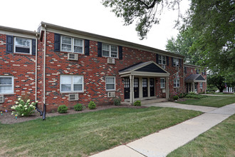 Concord Court Apartments in Sinking Spring, PA - Building Photo - Building Photo