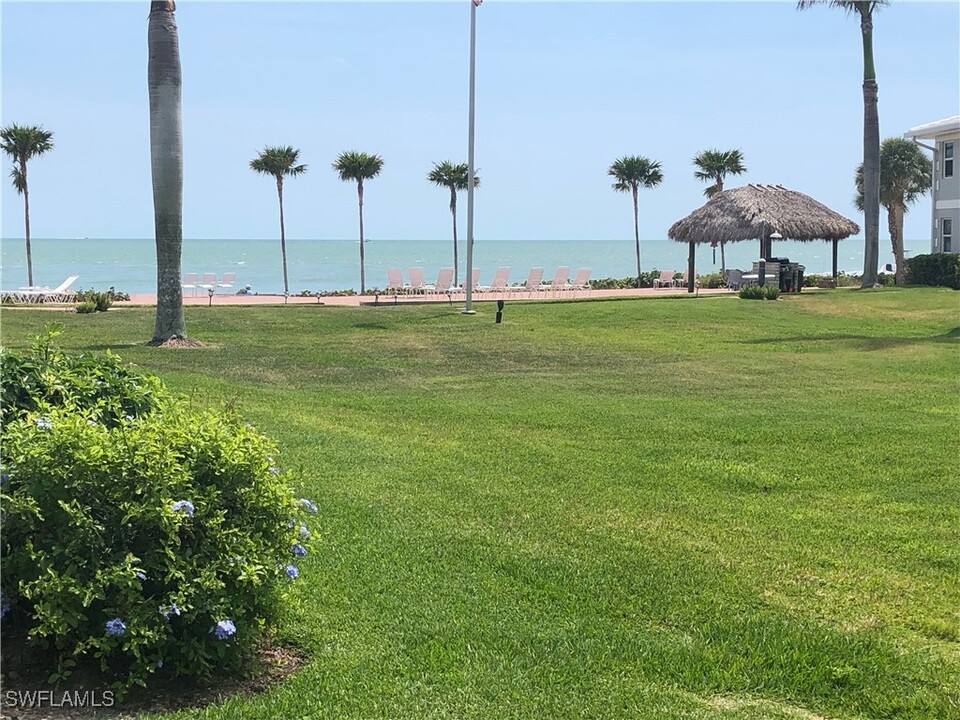 1014 S Collier Blvd in Marco Island, FL - Foto de edificio