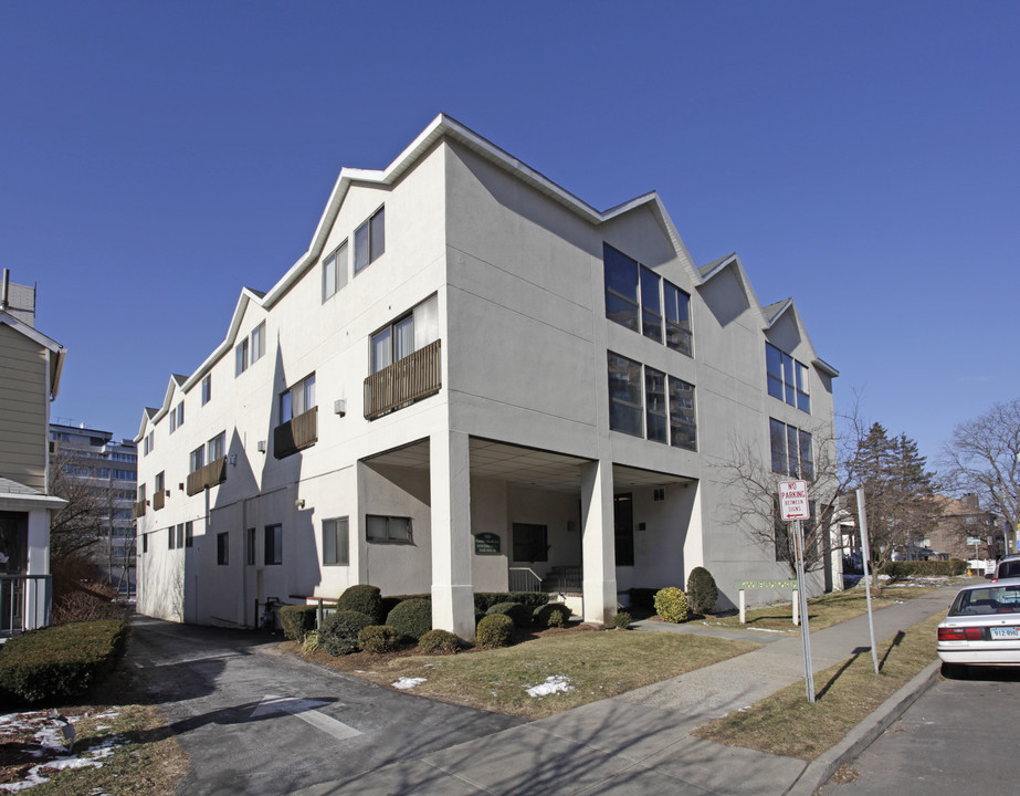 1400 Bedford St in Stamford, CT - Building Photo