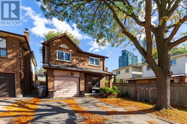 4043 Pavillion Ct in Mississauga, ON - Building Photo - Building Photo