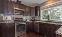 2230 NE Indigo Ln in Bend, OR - Foto de edificio - Building Photo