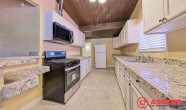 3300 Bucknell St in Bakersfield, CA - Building Photo - Building Photo