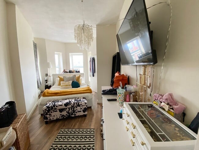 72 Hammond St, Unit 96-3 in Boston, MA - Foto de edificio - Building Photo