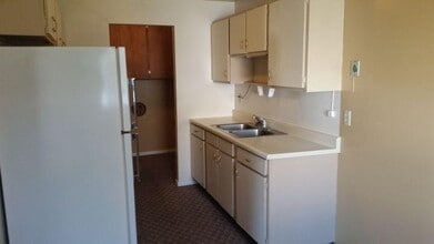 2225 Alderson Ave in Billings, MT - Building Photo - Building Photo