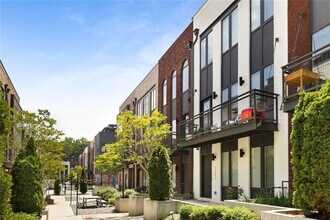 1300 Chelsea Cir NW in Atlanta, GA - Building Photo - Building Photo