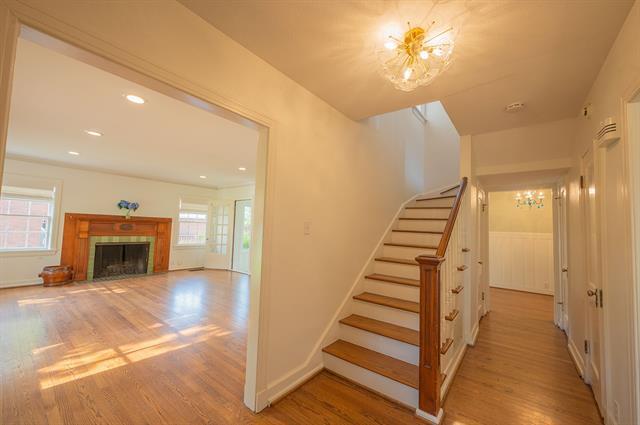 2215 Cambria Blvd in Dallas, TX - Building Photo - Building Photo