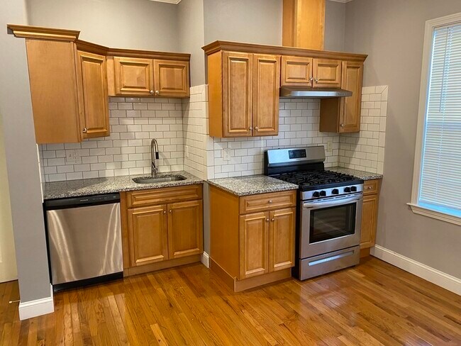 53 Marshall St, Unit 1