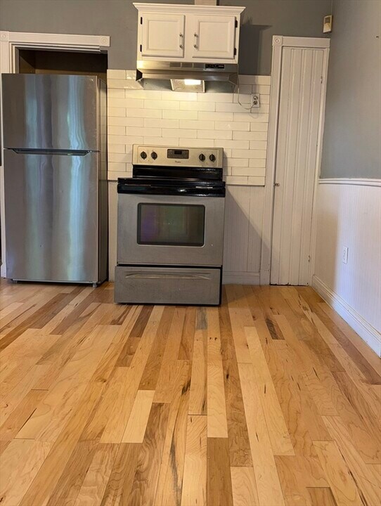 44 West St in Brockton, MA - Building Photo