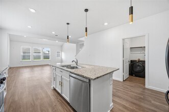 32319 Melbrooke Dr in Brookshire, TX - Building Photo - Building Photo