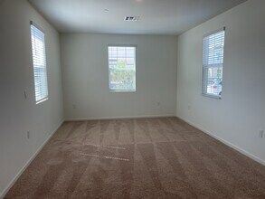 464 Brachetto Ln in Manteca, CA - Building Photo - Building Photo