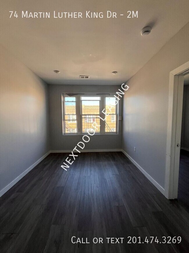 74 M.L.K. Drive in Jersey City, NJ - Building Photo - Building Photo