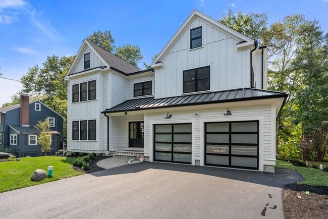 311 Dedham Ave in Needham, MA - Foto de edificio - Building Photo
