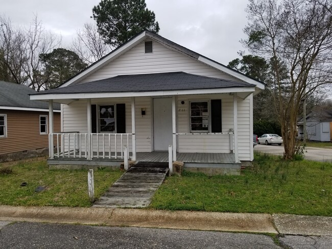 302 McIver St in Fayetteville, NC - Building Photo - Building Photo