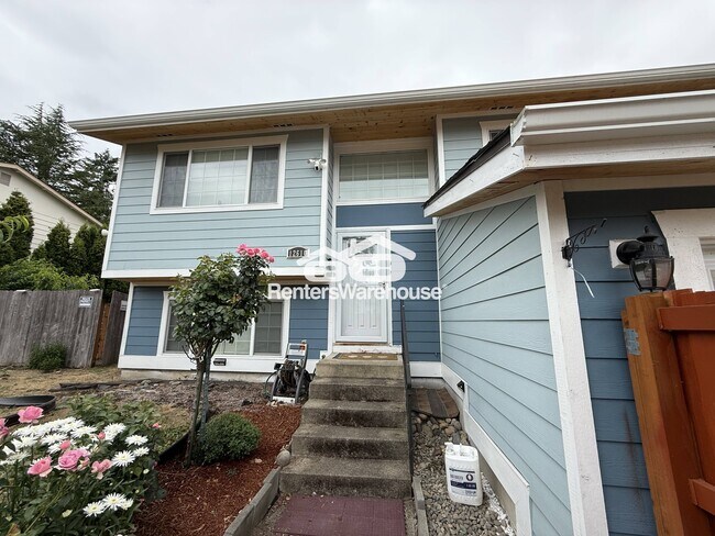 12610 SE 213th St in Kent, WA - Building Photo - Building Photo
