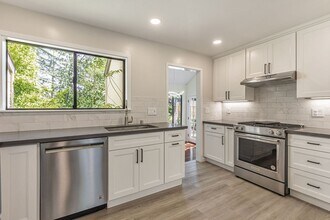 916 Rosette Terrace in Sunnyvale, CA - Building Photo - Building Photo