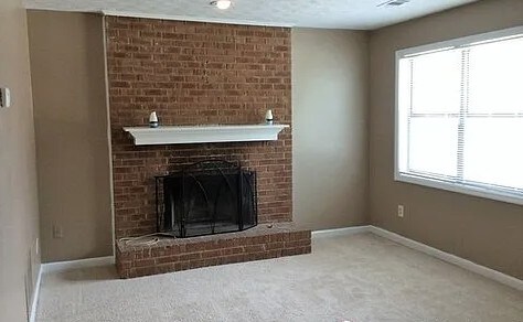 916 Holden Ln in Atlanta, GA - Building Photo - Building Photo