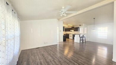 131 N San Jacinto Ave in San Jacinto, CA - Building Photo - Building Photo