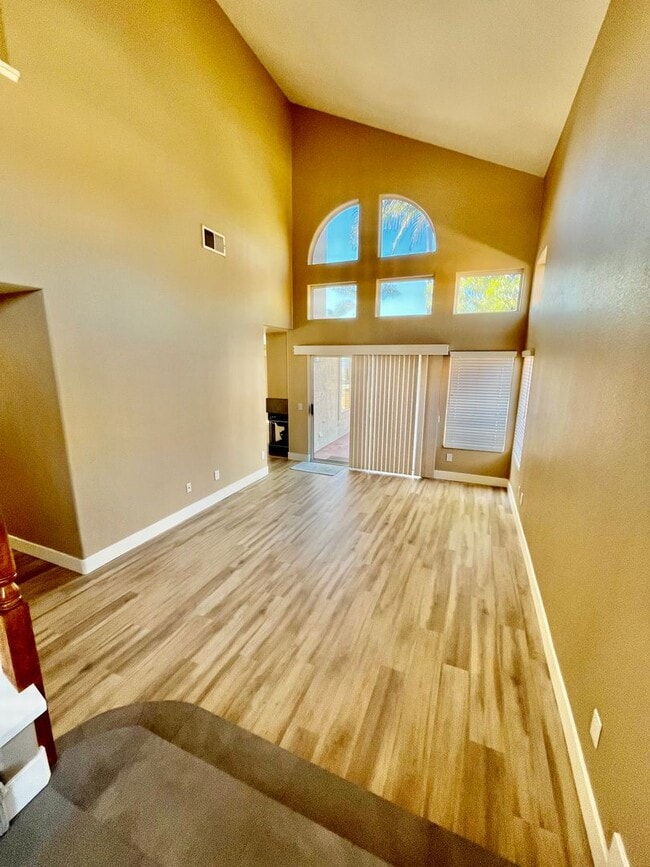 1663 Calle Las Casas in Oceanside, CA - Building Photo - Building Photo