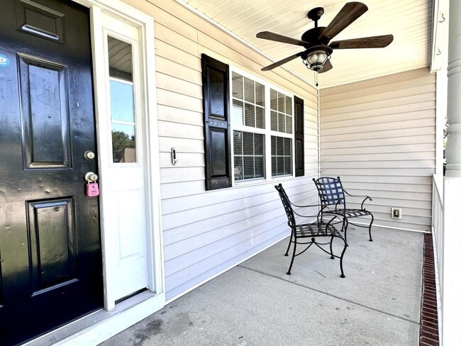 4425 Scenic Pines Dr in Hope Mills, NC - Building Photo - Building Photo