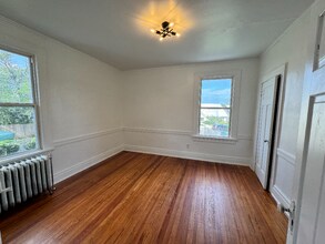 834 Rivermont Ave, Unit 834 in Lynchburg, VA - Foto de edificio - Building Photo