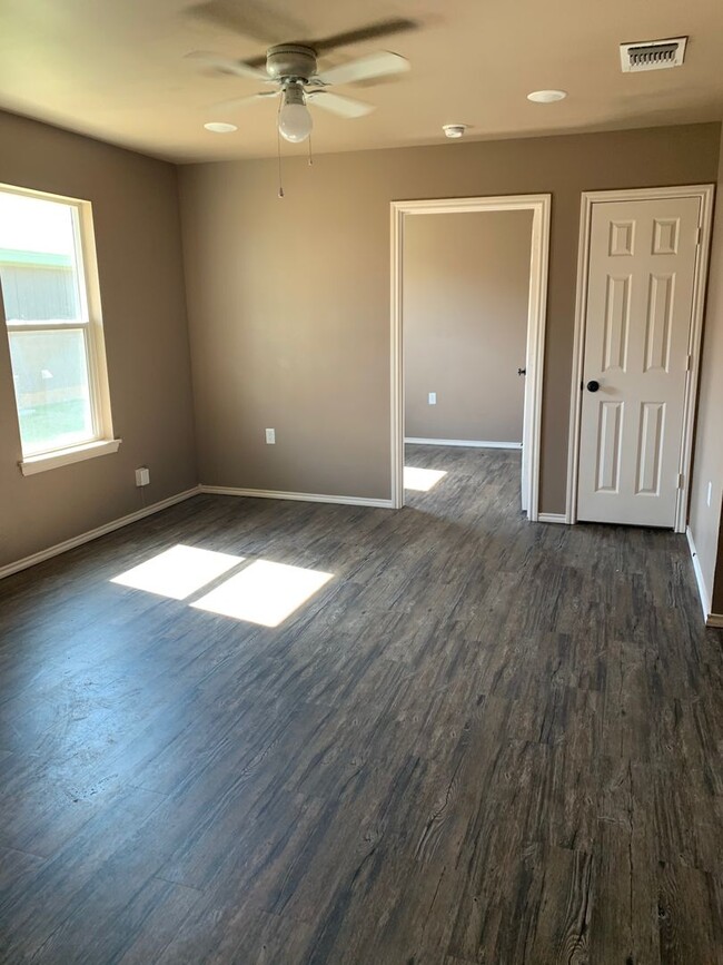 519 45th St-Unit -B in Lubbock, TX - Building Photo - Building Photo