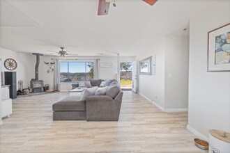 33030 Rd 233 in North Fork, CA - Building Photo - Building Photo