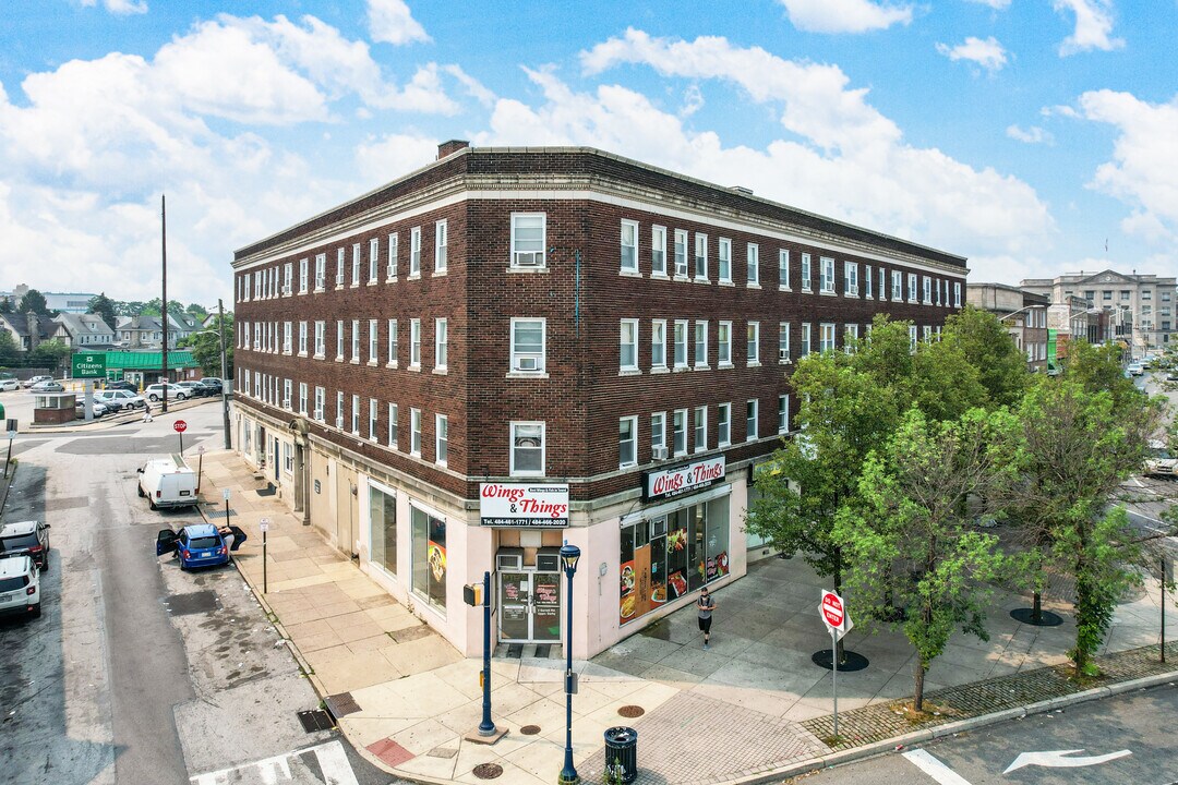 Stonehurst Apartments in Upper Darby, PA - Foto de edificio