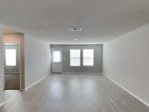 4706 Republic View in San Antonio, TX - Building Photo - Building Photo