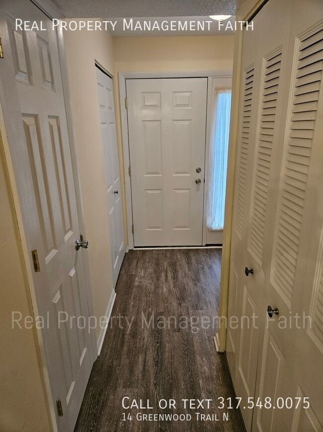 14 Greenwood Trail N Dr in Greenwood, IN - Building Photo - Building Photo